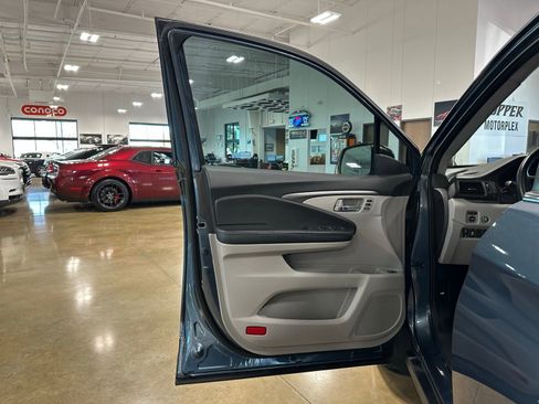 Used 2022 Honda Pilot EX-L image 11