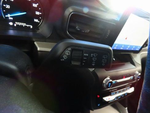 Used 2020 Ford Explorer XLT w/ Equipment Group 202A image 36