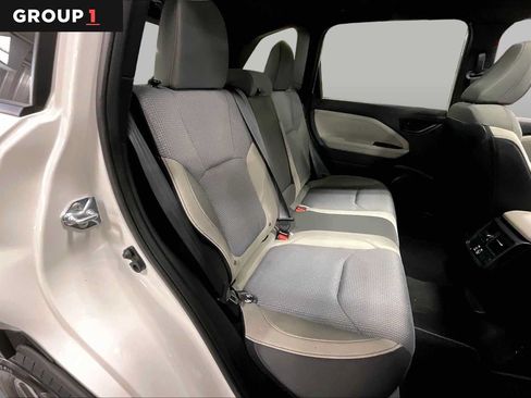 Certified 2025 Subaru Forester Premium AWD/4WD image 20