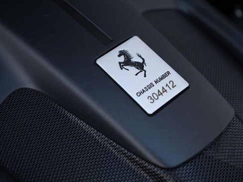 Used 2024 Ferrari Roma Spider RWD image 16