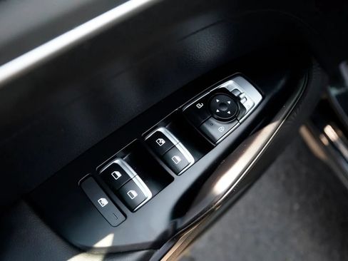Used 2022 Kia K5 LXS FWD image 19