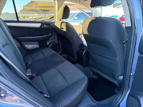 Used 2017 Subaru Outback 2.5i Premium image 16