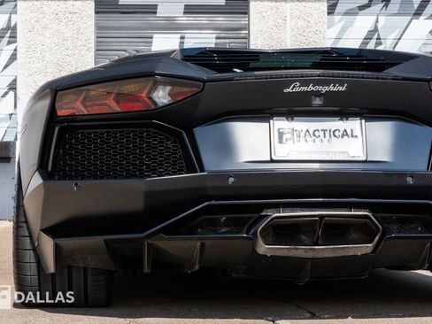 Used 2014 Lamborghini Aventador LP 700-4 image 15