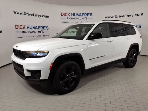 Used 2023 Jeep Grand Cherokee L Laredo AWD/4WD image 1