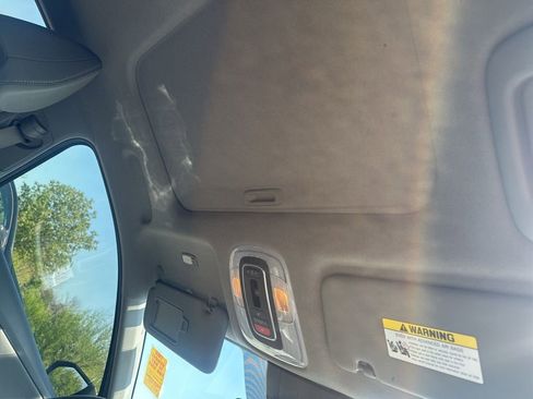 Used 2024 Hyundai Elantra SEL w/ Convenience Package image 4