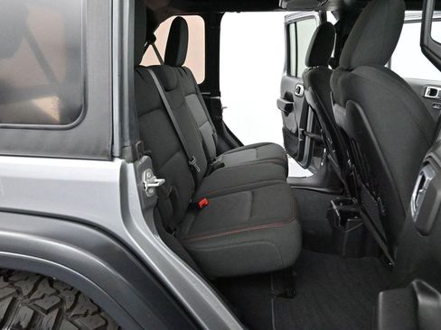 Used 2021 Jeep Wrangler Unlimited Rubicon AWD/4WD image 29