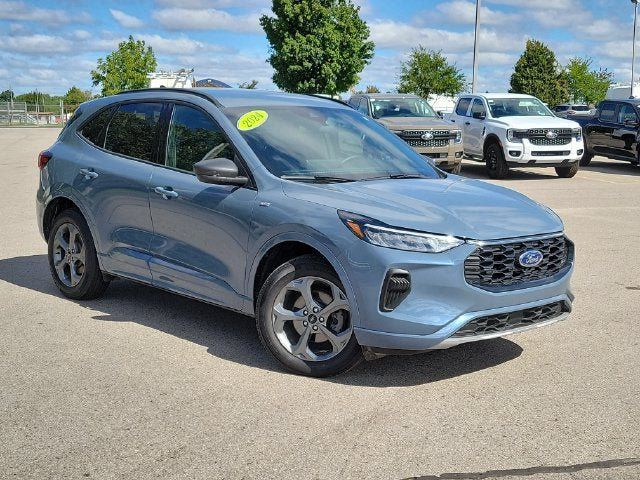 Used 2024 Ford Escape ST-Line w/ Tech Pack #1 AWD/4WD image 33