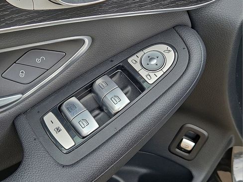 Used 2022 Mercedes-Benz GLC 300 image 21