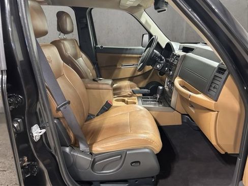 Used 2012 Jeep Liberty Limited AWD/4WD image 18