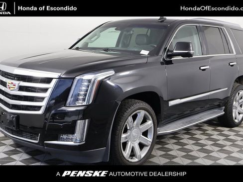 Used 2018 Cadillac Escalade Luxury image 1