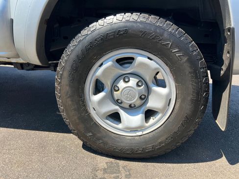 Used 2013 Toyota Tacoma 4x4 Double Cab w/ SR5 Pkg image 22