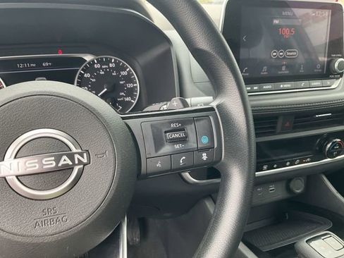 Used 2023 Nissan Rogue SV AWD/4WD image 19