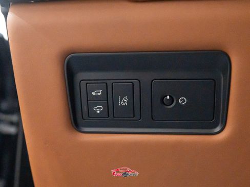 Used 2016 Land Rover Range Rover Autobiography AWD/4WD image 42