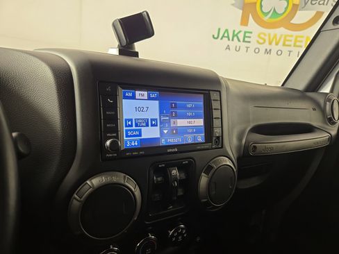 Used 2017 Jeep Wrangler Unlimited Sport image 20