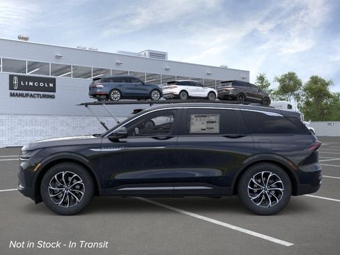New 2026 Lincoln Nautilus Premier AWD/4WD image 3