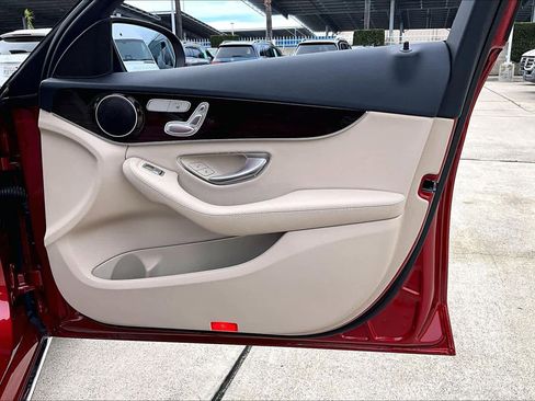 Used 2017 Mercedes-Benz C 300 Sedan image 22
