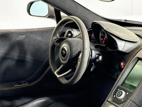 Used 2016 McLaren 675LT Coupe image 27