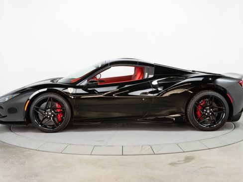 Certified 2021 Ferrari F8 Tributo image 12