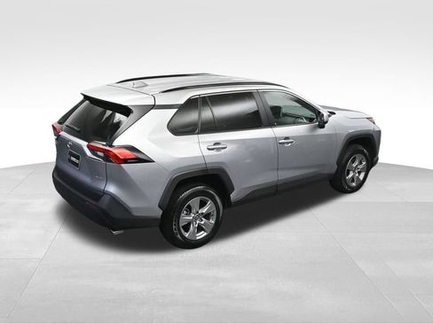 Used 2025 Toyota RAV4 XLE FWD image 36