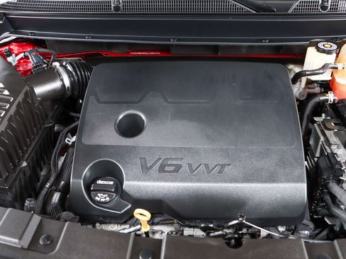 Used 2019 Buick Enclave Essence image 32