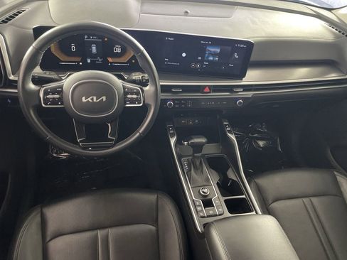 Used 2024 Kia Sorento S image 19