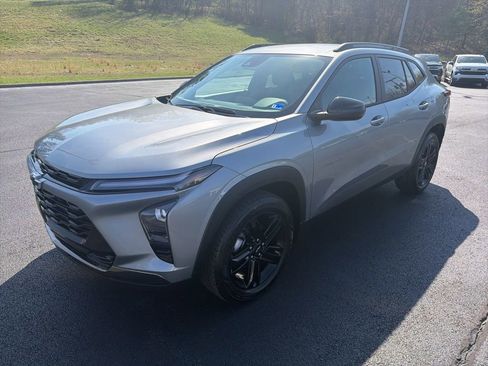 New 2026 Chevrolet Trax ACTIV image 3