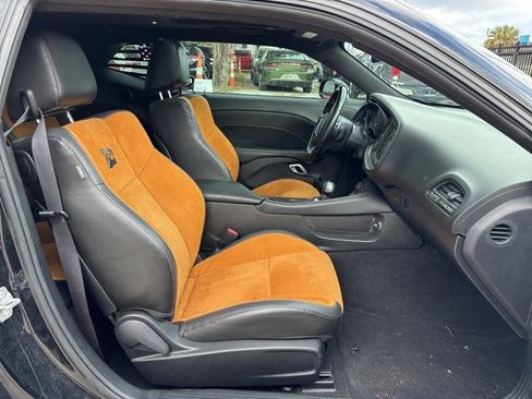 Used 2022 Dodge Challenger R/T Scat Pack w/ Shaker Package image 9