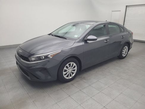 Used 2024 Kia Forte LX FWD image 2
