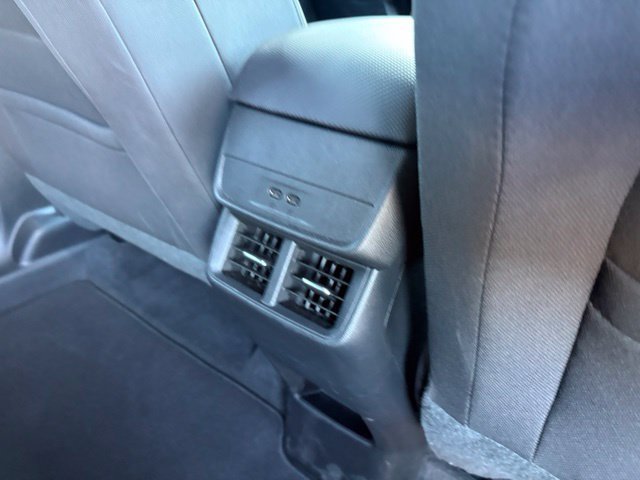 Used 2026 Chevrolet Equinox LT AWD/4WD image 27
