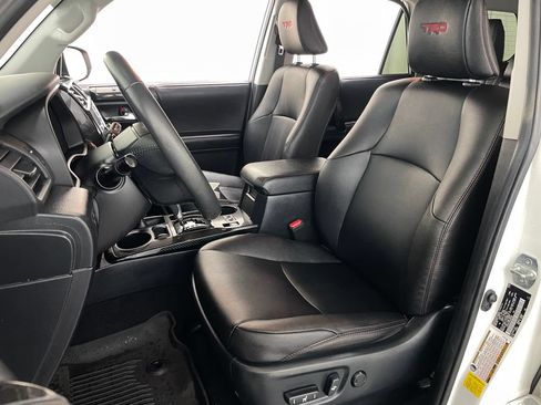 Used 2022 Toyota 4Runner TRD Off-Road Premium w/ Moonroof Package AWD/4WD image 27