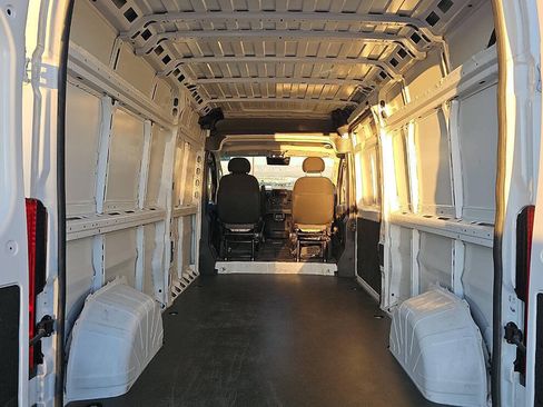 Used 2025 RAM ProMaster 2500 FWD image 7