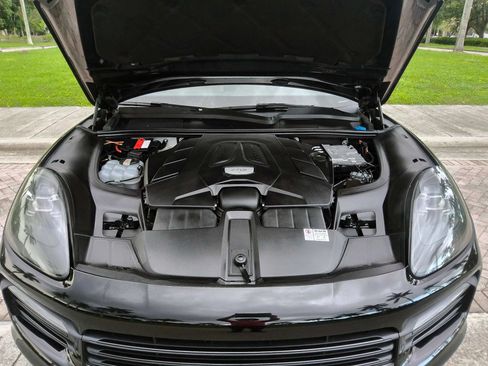 Used 2019 Porsche Cayenne S AWD/4WD image 45