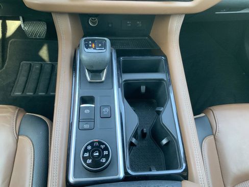 Used 2023 Nissan Pathfinder Platinum image 47