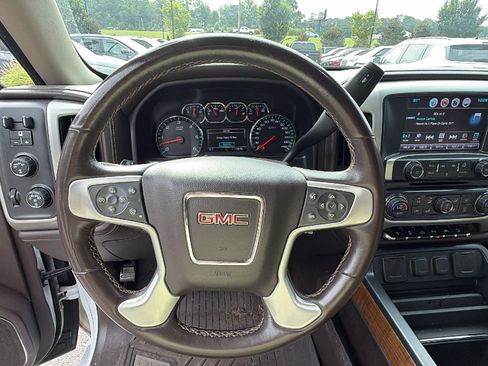 Used 2017 GMC Sierra 1500 SLT AWD/4WD image 26