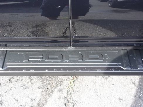 Used 2024 Ford F150 Lariat w/ Equipment Group 502A High AWD/4WD image 10