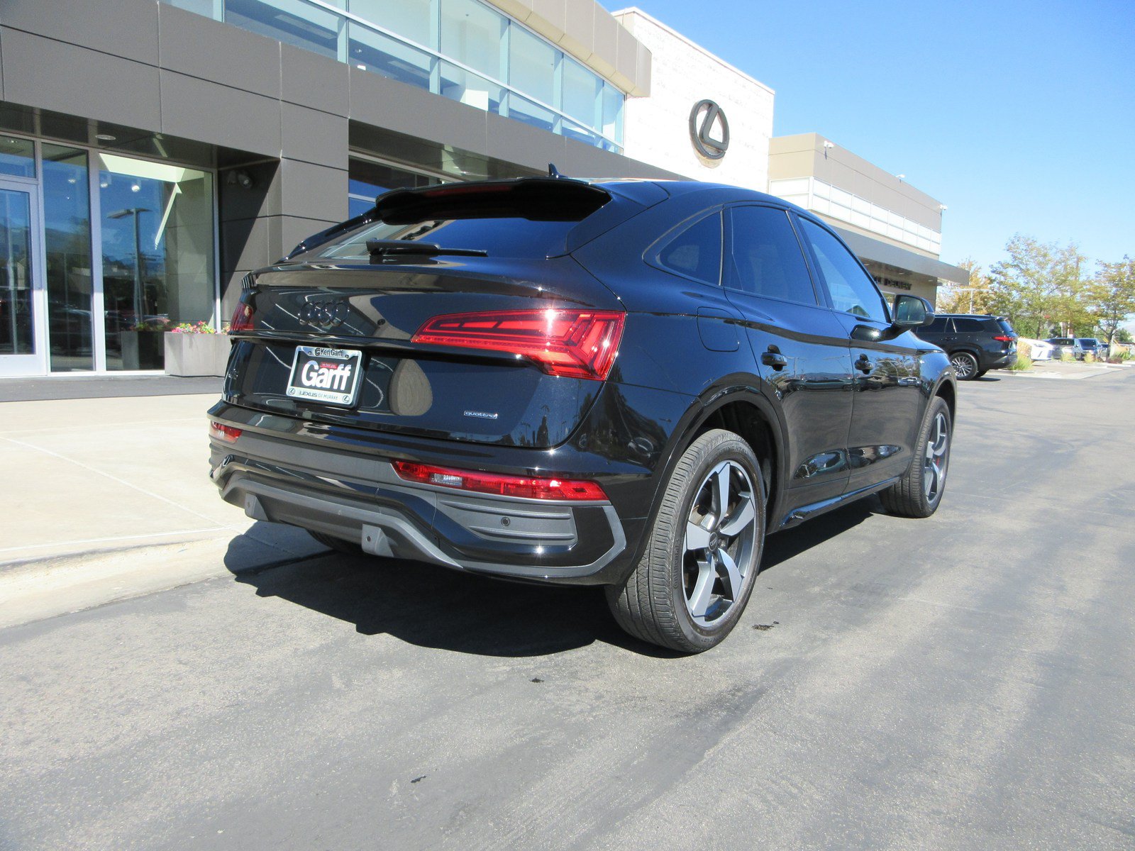 Used 2023 Audi Q5 2.0T Premium Plus w/ Premium Plus Package AWD/4WD image 9