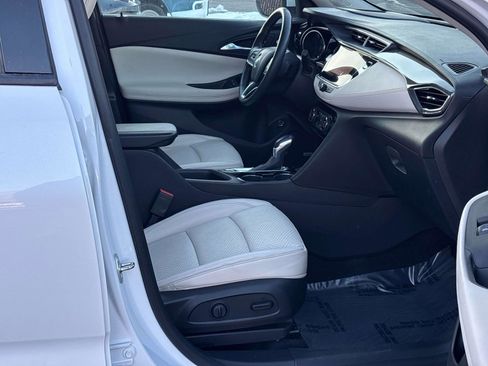 Used 2020 Buick Encore GX Essence w/ Experience Buick Package image 16