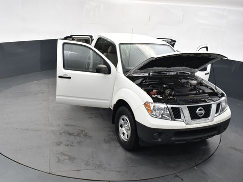Used 2020 Nissan Frontier S image 20