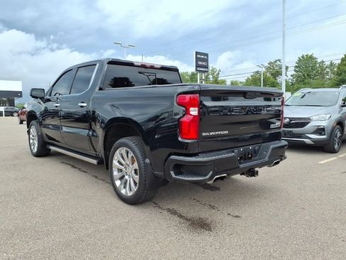 Used 2021 Chevrolet Silverado 1500 High Country w/ Technology Package AWD/4WD image 7