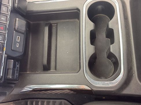 Used 2021 GMC Sierra 1500 Elevation w/ Preferred Package image 22