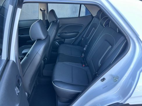 Certified 2024 Hyundai Venue Limited FWD image 26
