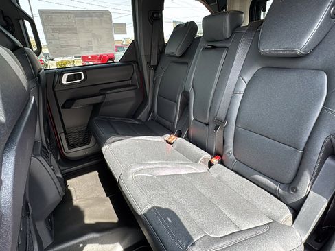 New 2026 Ford Bronco Badlands image 30