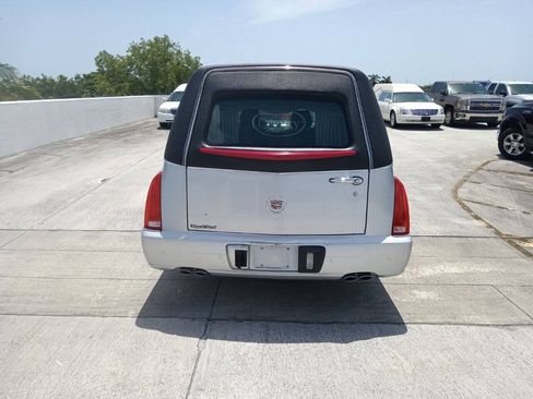 Used 2011 Cadillac DTS Hearse FWD image 6