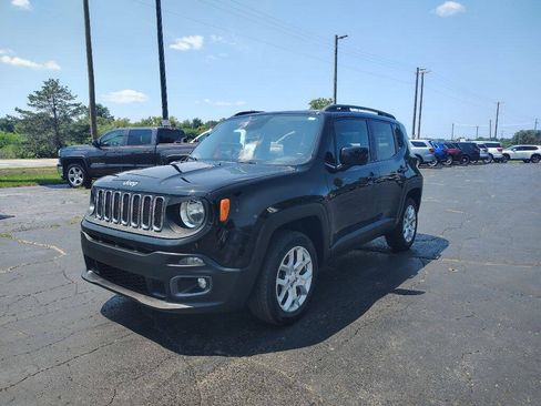 Used 2015 Jeep Renegade Latitude w/ Cold Weather Group II AWD/4WD image 2