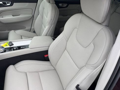 New 2026 Volvo XC60 B5 Ultra w/ Protection Package Premier image 19