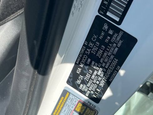 Used 2024 Kia Forte LXS w/ LXS Technology Package FWD image 36