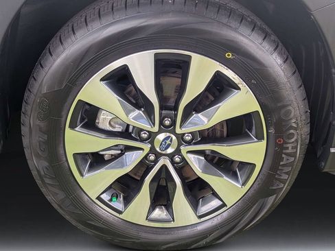 Used 2023 Subaru Outback Touring AWD/4WD image 11