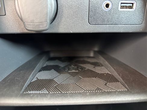 Certified 2025 Nissan Versa SV w/ Trunk Package FWD image 33