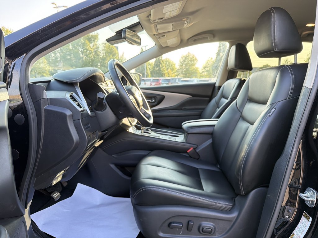 Used 2023 Nissan Murano SV FWD image 11