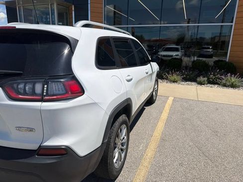 Used 2021 Jeep Cherokee Latitude Lux w/ Comfort/Convenience Group AWD/4WD image 3